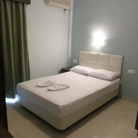 Dioni Aparthotel *