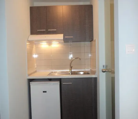 Dioni Aparthotel Paralía